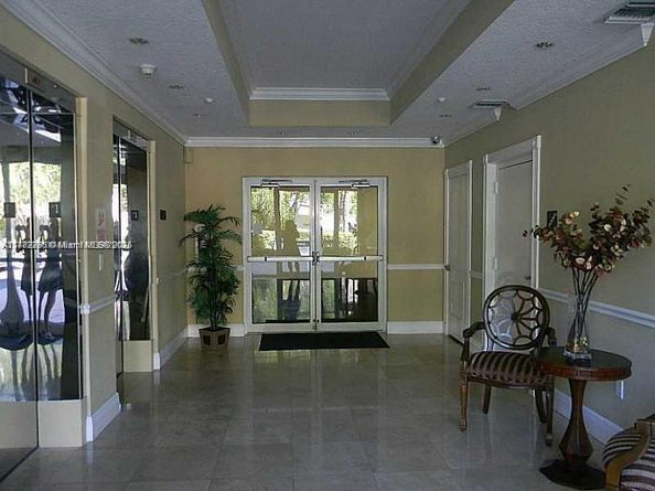 201 Golden Isles Dr 311, Hallandale Beach FL 33009