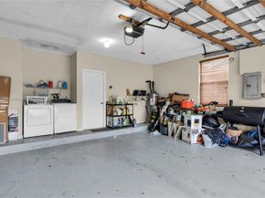 10470 SW 16th St, Pembroke Pines FL 33025