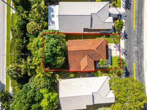 10470 SW 16th St, Pembroke Pines FL 33025