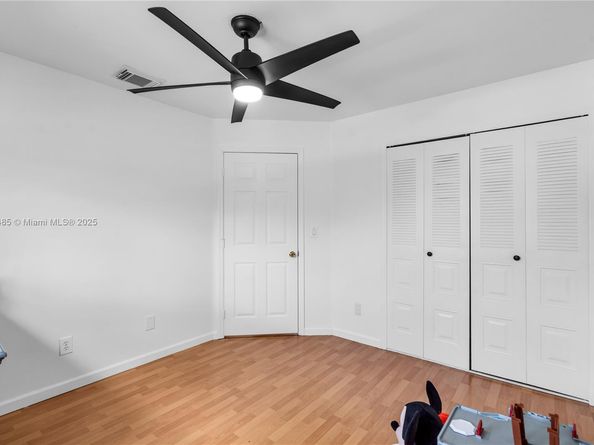10470 SW 16th St, Pembroke Pines FL 33025