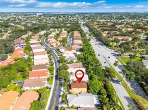 10470 SW 16th St, Pembroke Pines FL 33025