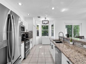 10470 SW 16th St, Pembroke Pines FL 33025