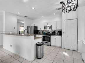 10470 SW 16th St, Pembroke Pines FL 33025