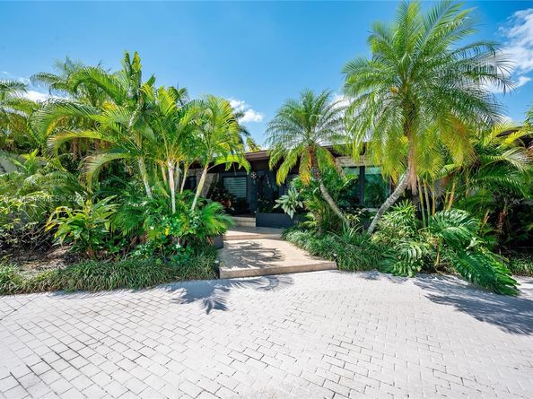 1240 Campamento Ave, Coral Gables FL 33156