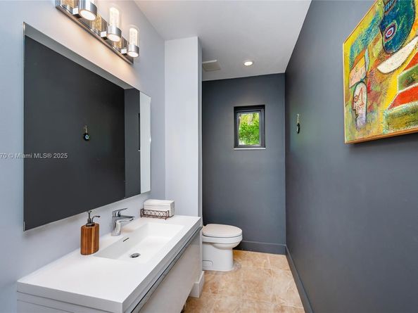1240 Campamento Ave, Coral Gables FL 33156