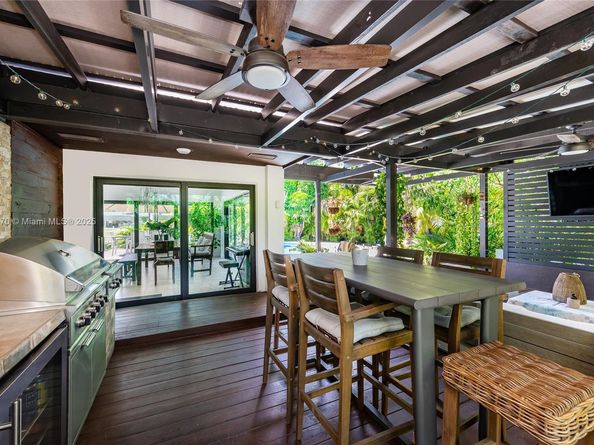 1240 Campamento Ave, Coral Gables FL 33156