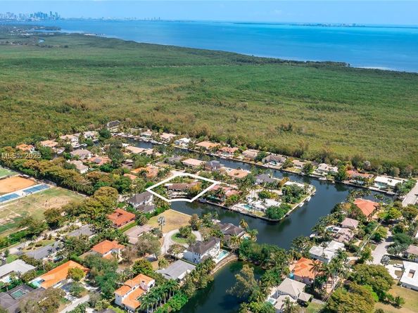 1240 Campamento Ave, Coral Gables FL 33156