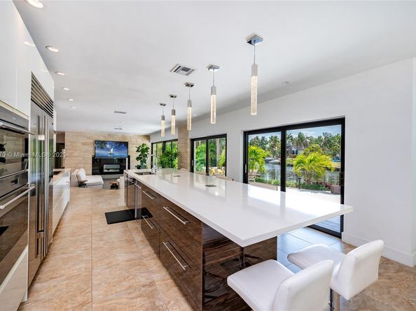 1240 Campamento Ave, Coral Gables FL 33156