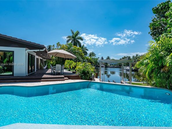 1240 Campamento Ave, Coral Gables FL 33156