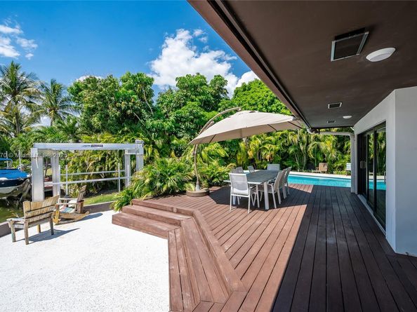 1240 Campamento Ave, Coral Gables FL 33156