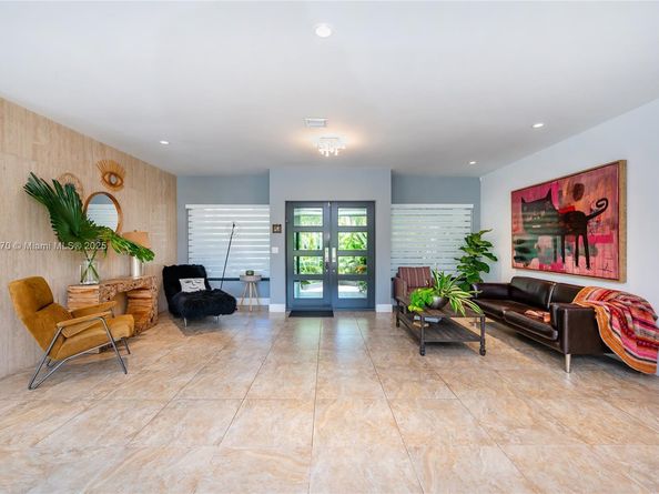 1240 Campamento Ave, Coral Gables FL 33156