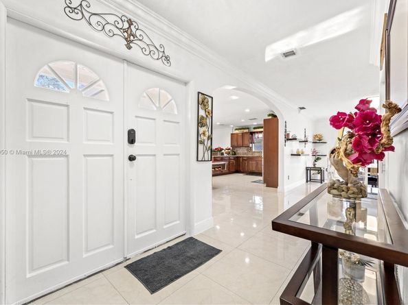 18745 SW 99th Rd, Cutler Bay FL 33157