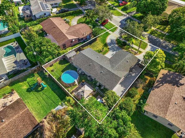 18745 SW 99th Rd, Cutler Bay FL 33157