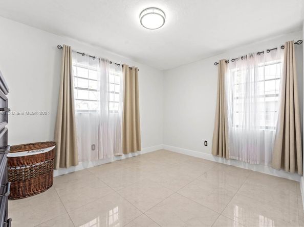 18745 SW 99th Rd, Cutler Bay FL 33157