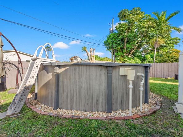18745 SW 99th Rd, Cutler Bay FL 33157