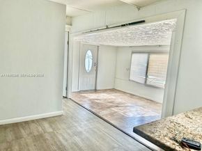 8732 SW 16th St, Davie FL 33324