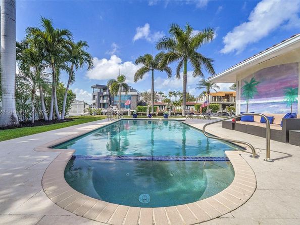 3031 NE 25th St, Fort Lauderdale FL 33305