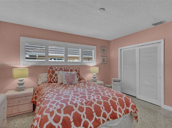 3031 NE 25th St, Fort Lauderdale FL 33305
