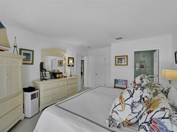 3031 NE 25th St, Fort Lauderdale FL 33305