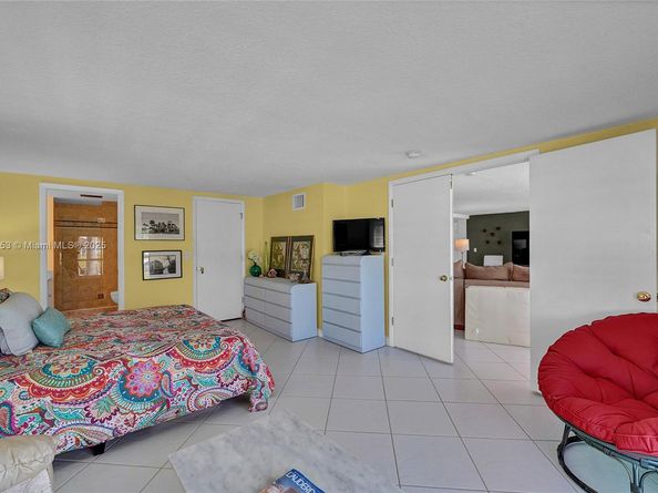 3031 NE 25th St, Fort Lauderdale FL 33305