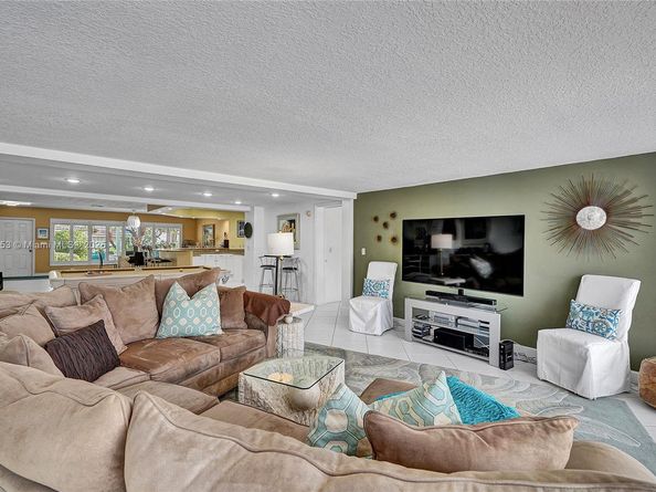 3031 NE 25th St, Fort Lauderdale FL 33305