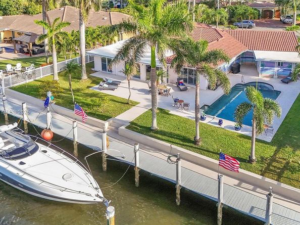3031 NE 25th St, Fort Lauderdale FL 33305