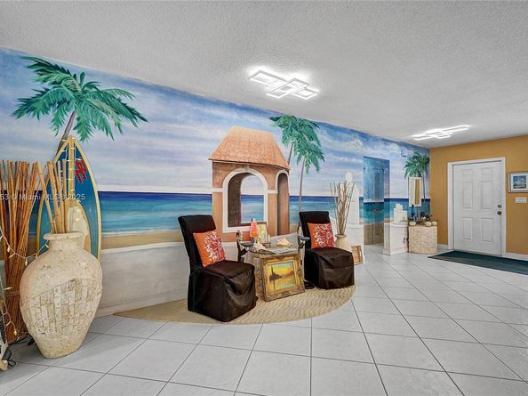 3031 NE 25th St, Fort Lauderdale FL 33305