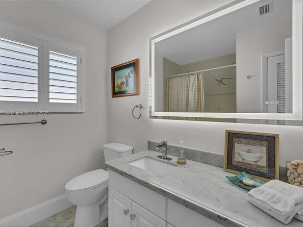 3031 NE 25th St, Fort Lauderdale FL 33305
