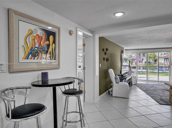 3031 NE 25th St, Fort Lauderdale FL 33305