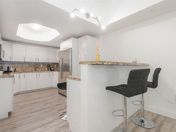 17425 NW 75th Pl 106, Hialeah FL 33015