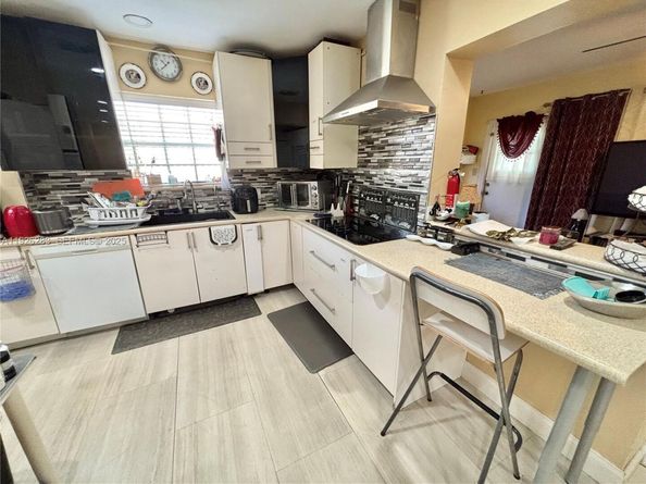 7331 Normandy St, Miramar FL 33023