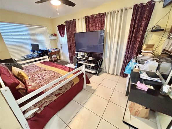 7331 Normandy St, Miramar FL 33023