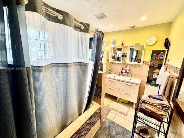 7331 Normandy St, Miramar FL 33023