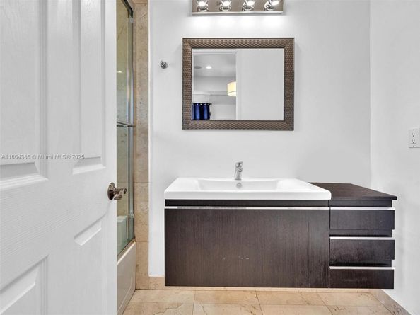 3521 Forest View Cir, Fort Lauderdale FL 33312