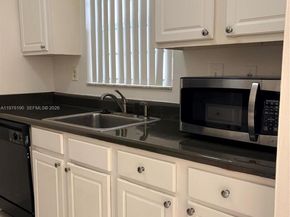 1701 NW 96th Ter 1E, Pembroke Pines FL 33024