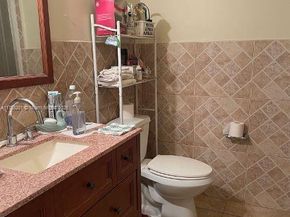 5300 Washington St Q204, Hollywood FL 33021