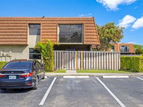 4843 NW 95th Ave, Sunrise FL 33351