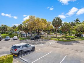 4843 NW 95th Ave, Sunrise FL 33351