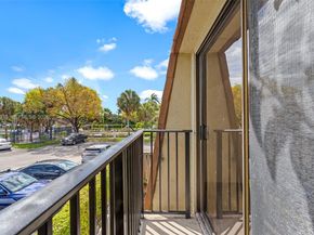 4843 NW 95th Ave, Sunrise FL 33351