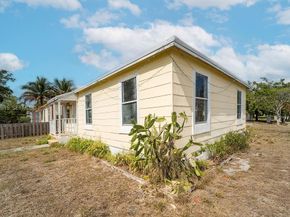 803 36th St, West Palm Beach FL 33407
