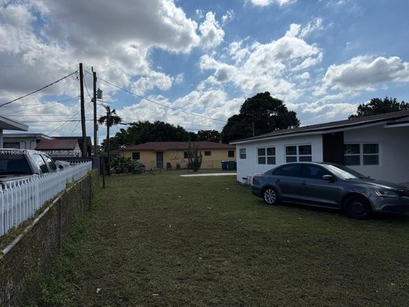 2920 NW 64th St, Miami FL 33147