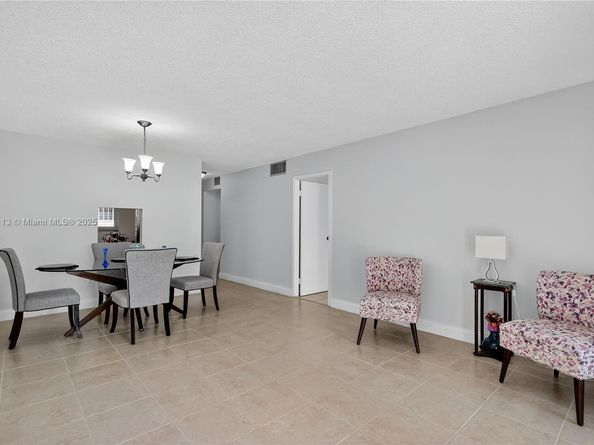 8103 Camino Real 307, Miami FL 33143