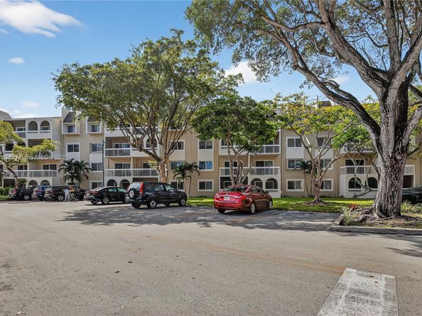 8103 Camino Real 307, Miami FL 33143