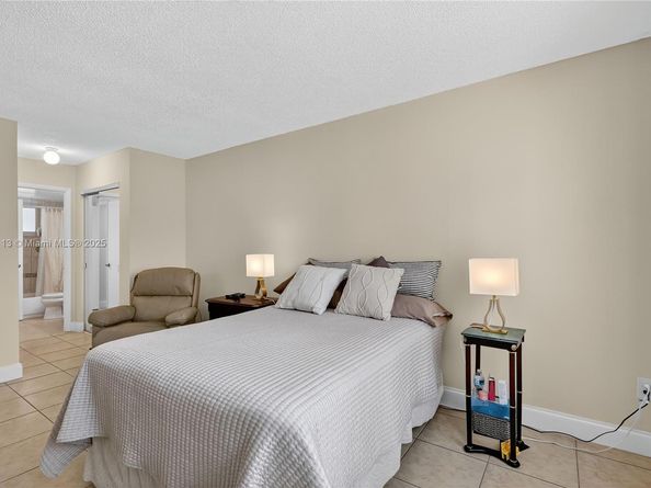 8103 Camino Real 307, Miami FL 33143