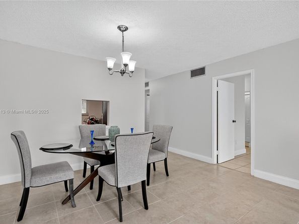 8103 Camino Real 307, Miami FL 33143