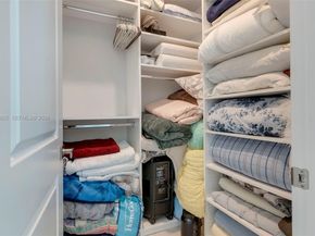 8022 Deer Lake Ct, Parkland FL 33067