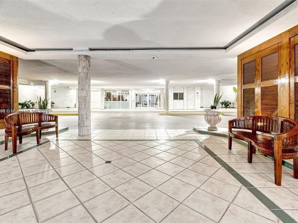 2655 Collins Ave 1906, Miami Beach FL 33140