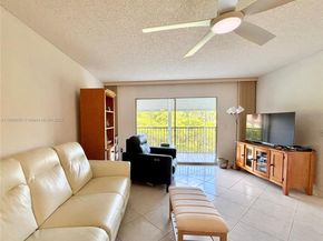 13105 SW 16th Ct 407L, Pembroke Pines FL 33027