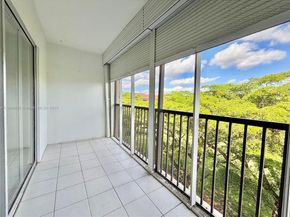 13105 SW 16th Ct 407L, Pembroke Pines FL 33027