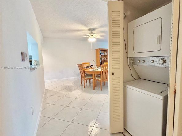 13105 SW 16th Ct 407L, Pembroke Pines FL 33027